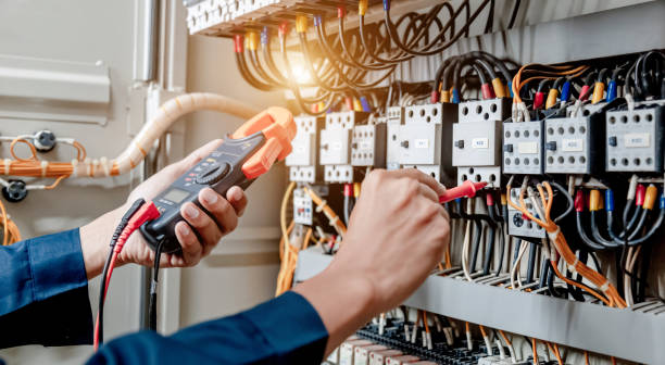Best Emergency Electrical Repair  in Farngton Hills, MI
