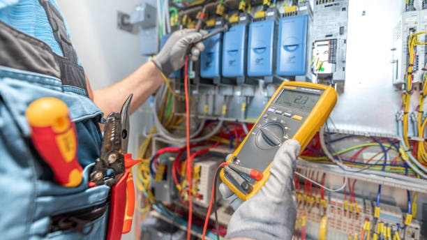 Best 24-Hour Electrician  in Farngton Hills, MI